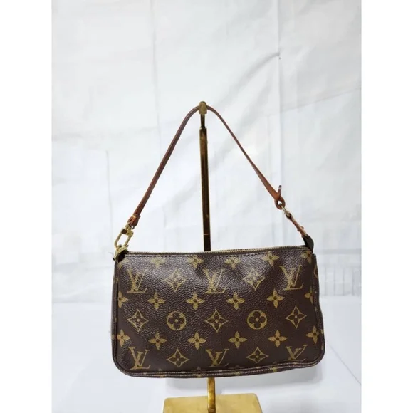 Authentic LOUIS VUITTON Accessorie Monogram Pochette Brown